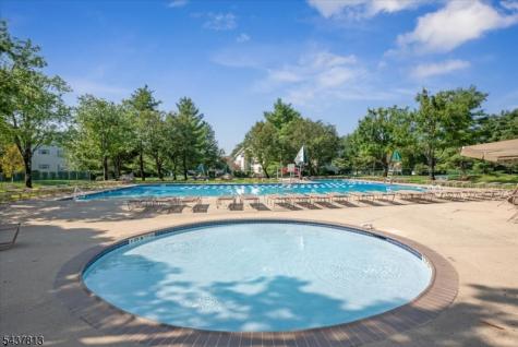 15 Hampton Court Bernards NJ 07920