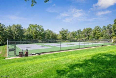 15 Hampton Court Bernards NJ 07920