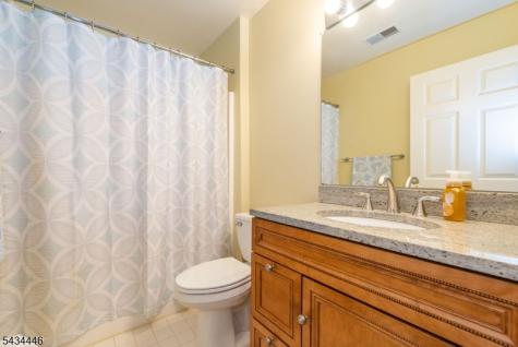 11 Burnham Drive Pequannock NJ 07444