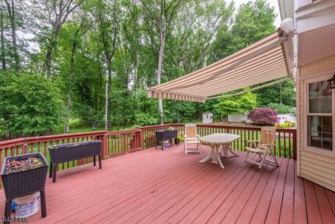 11 Burnham Drive Pequannock NJ 07444