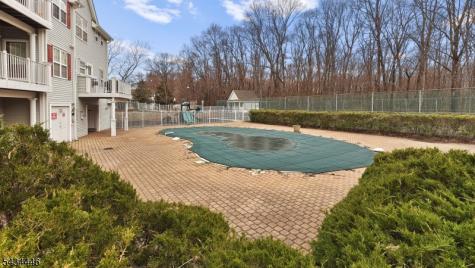 11 Burnham Drive Pequannock NJ 07444
