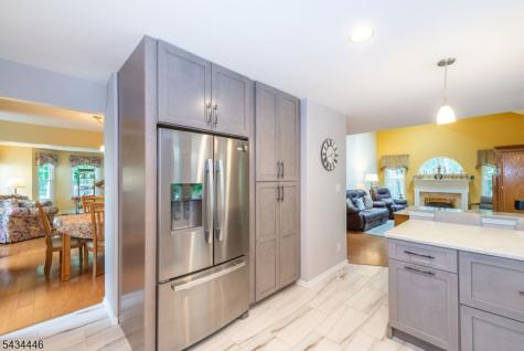 11 Burnham Drive Pequannock NJ 07444