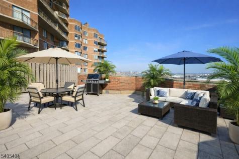 1527 Harmon Cove Tower Secaucus NJ 07094