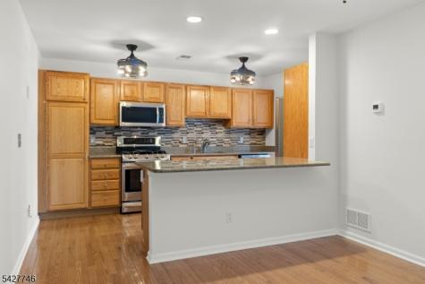 1 Wimbledon Dr U2 Vernon NJ 07462