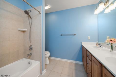 1 Wimbledon Dr U2 Vernon NJ 07462