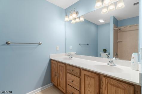 1 Wimbledon Dr U2 Vernon NJ 07462