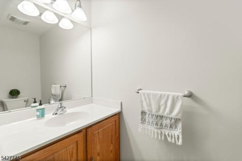 1 Wimbledon Dr U2 Vernon NJ 07462