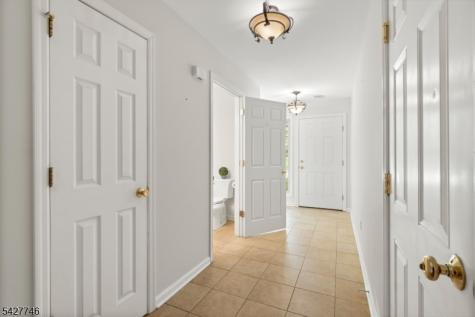 1 Wimbledon Dr U2 Vernon NJ 07462