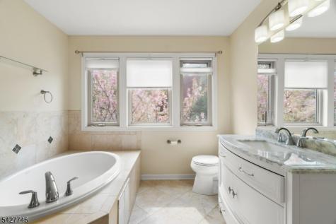 1 Wimbledon Dr U2 Vernon NJ 07462