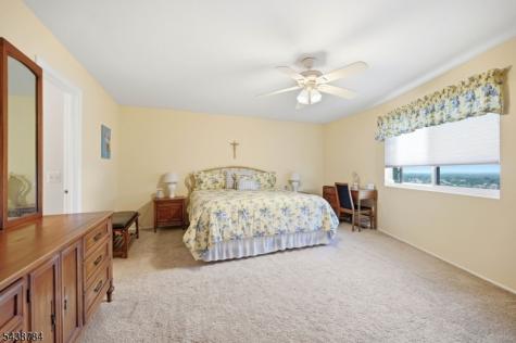 88 Metro Vista Drive Hawthorne NJ 07506