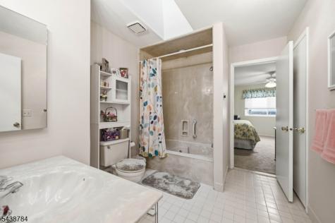 88 Metro Vista Drive Hawthorne NJ 07506