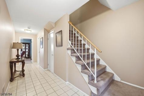 88 Metro Vista Drive Hawthorne NJ 07506