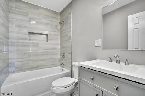 434 Halsted Street East Orange NJ 07018