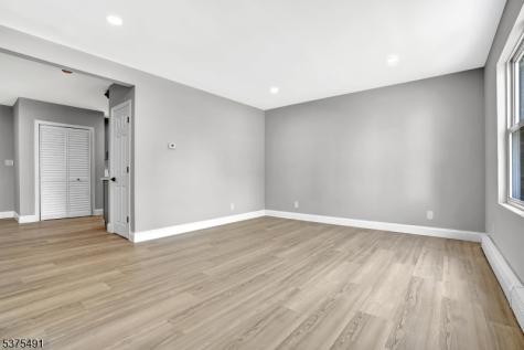 434 Halsted Street East Orange NJ 07018