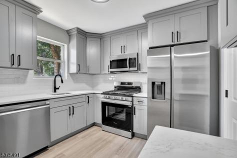 434 Halsted Street East Orange NJ 07018