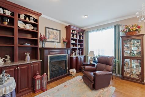18 Kentworth Court Raritan NJ 08822
