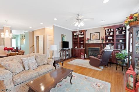 18 Kentworth Court Raritan NJ 08822