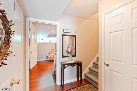 18 Kentworth Court Raritan NJ 08822
