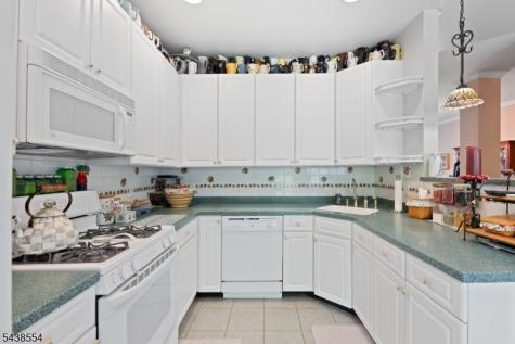 18 Kentworth Court Raritan NJ 08822
