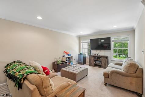 3 Peach Tree North Haledon NJ 07508
