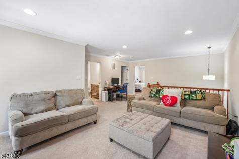 3 Peach Tree North Haledon NJ 07508