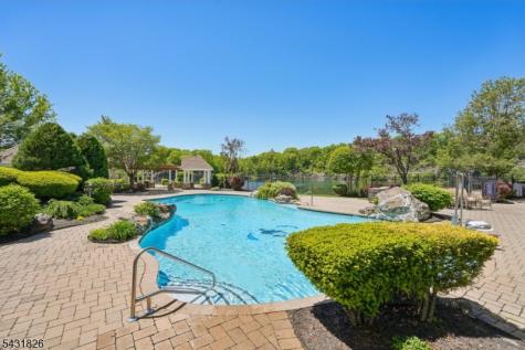 3 Peach Tree North Haledon NJ 07508