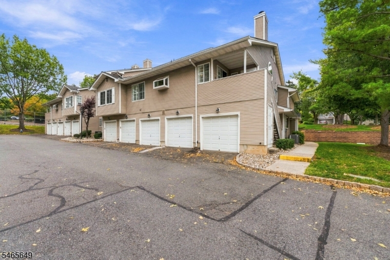 56 Bentley Court Bedminster NJ 07921