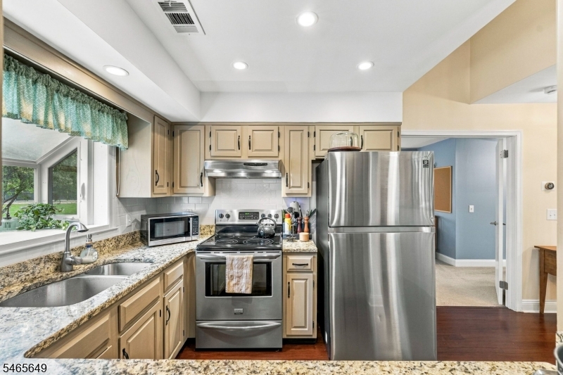 56 Bentley Court Bedminster NJ 07921