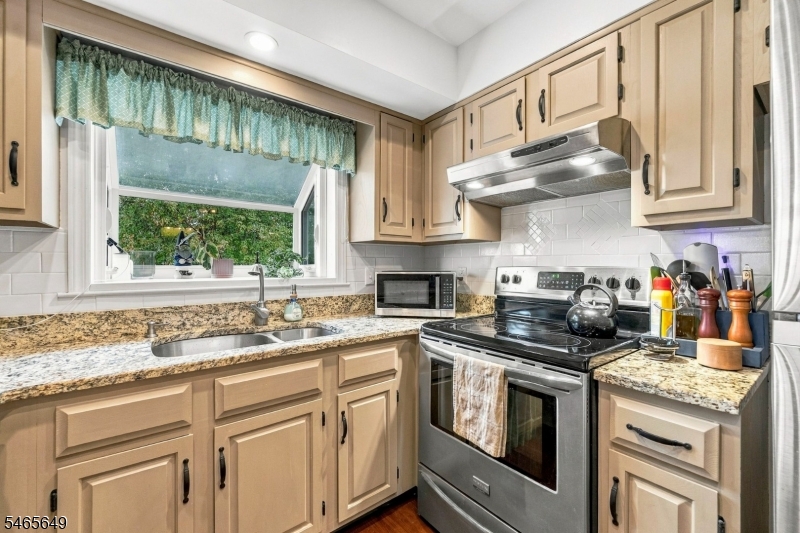 56 Bentley Court Bedminster NJ 07921