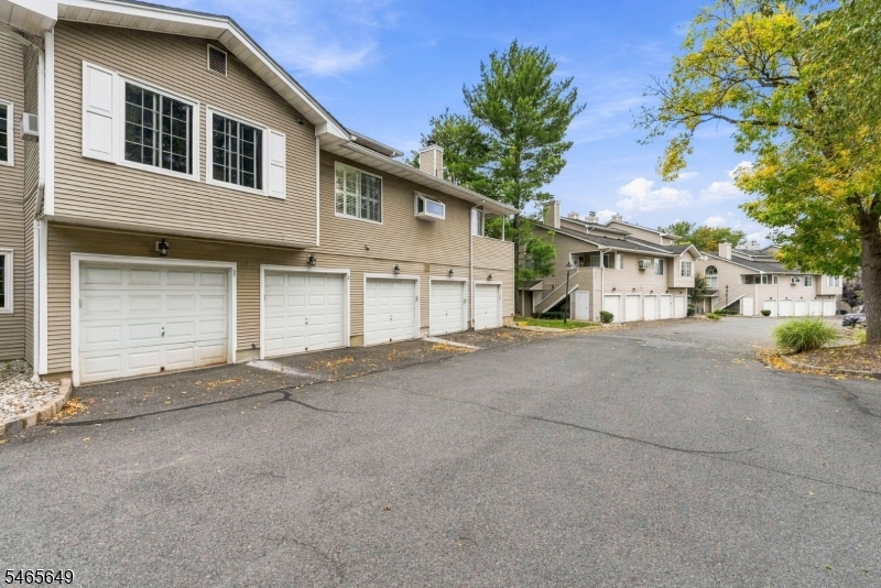 56 Bentley Court Bedminster NJ 07921