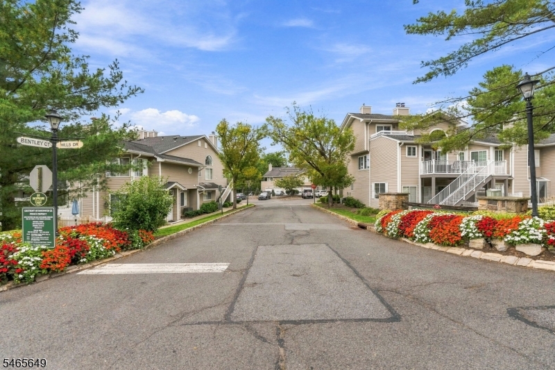 56 Bentley Court Bedminster NJ 07921