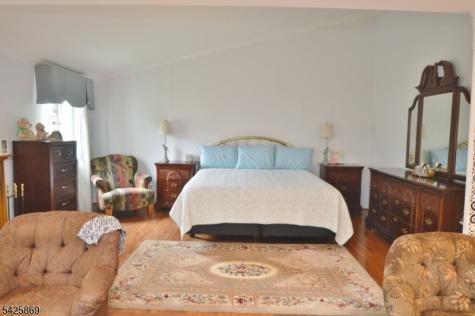110 Castle Ridge Drive East Hanover NJ 07936