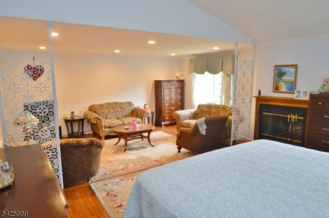 110 Castle Ridge Drive East Hanover NJ 07936