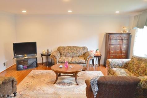 110 Castle Ridge Drive East Hanover NJ 07936
