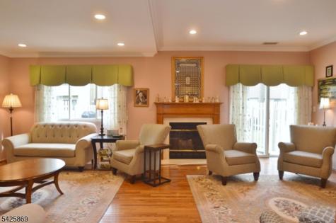 110 Castle Ridge Drive East Hanover NJ 07936