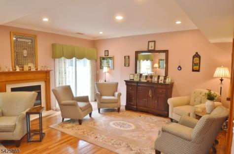 110 Castle Ridge Drive East Hanover NJ 07936