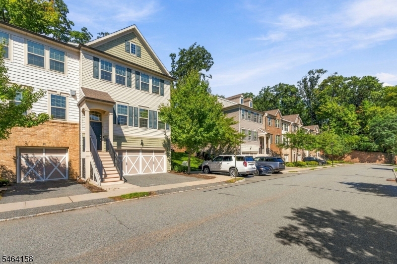 82 Albert Court Randolph NJ 07869