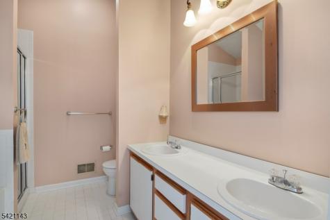 8 Russell Court Montville NJ 07045