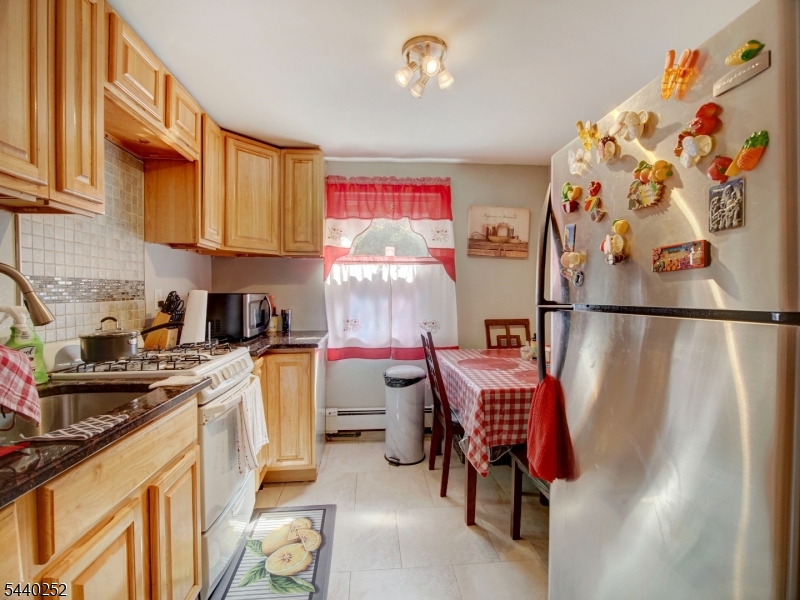 20 A Carolyn Terrace Roselle NJ 07203