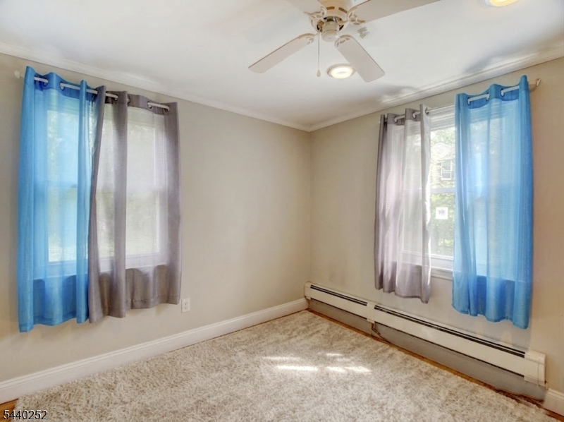 20 A Carolyn Terrace Roselle NJ 07203