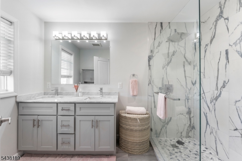 78 Valerie Drive Manville NJ 08835