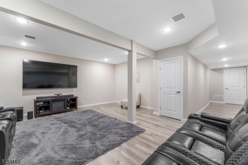78 Valerie Drive Manville NJ 08835