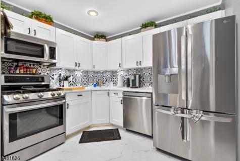 77 Larkin Circle West Orange NJ 07052