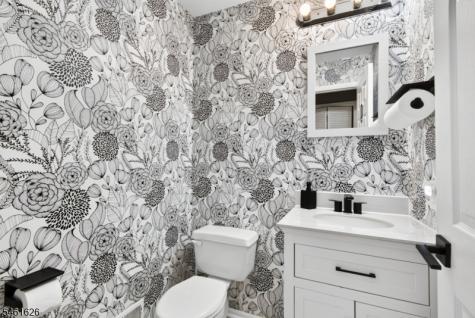 77 Larkin Circle West Orange NJ 07052