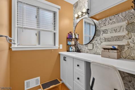 77 Larkin Circle West Orange NJ 07052