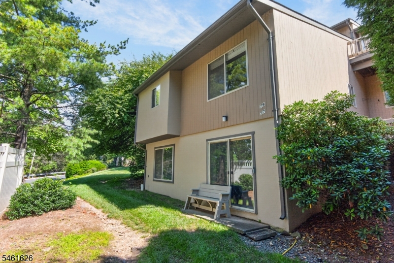 77 Larkin Circle West Orange NJ 07052