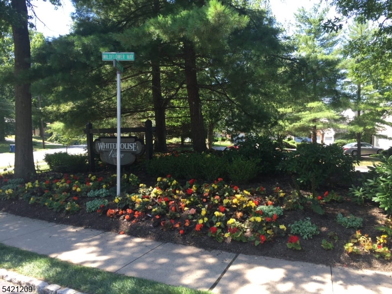 89 Violet Court Readington NJ 08889