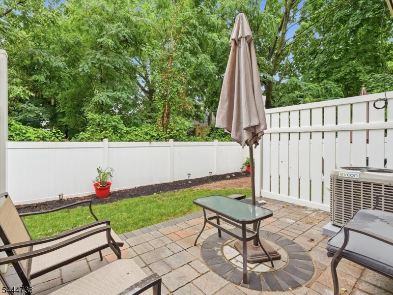 4 Derby Street East Orange NJ 07018