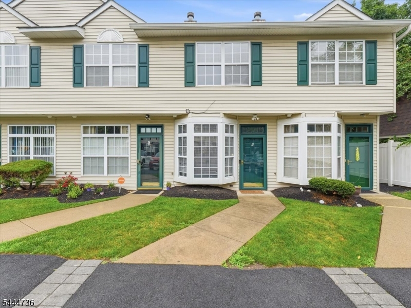4 Derby Street East Orange NJ 07018
