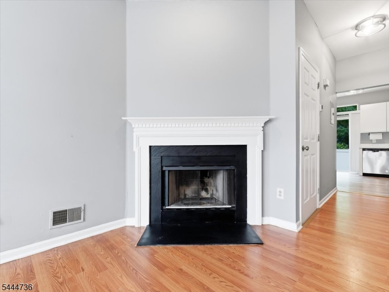 4 Derby Street East Orange NJ 07018